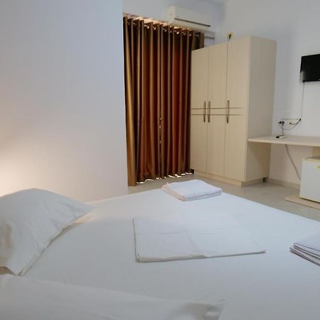 Saranda Inn Rooms & Apartments Exteriör bild