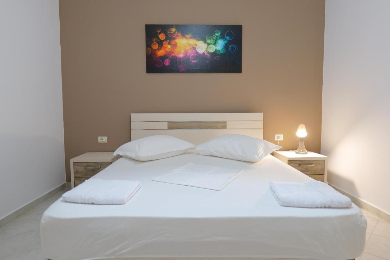 Saranda Inn Rooms & Apartments Exteriör bild