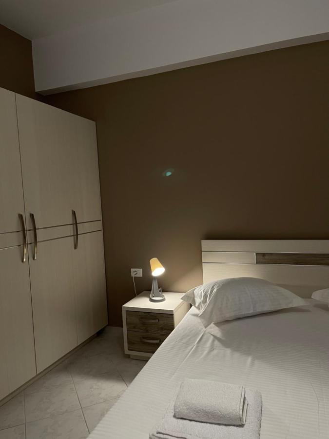 Saranda Inn Rooms & Apartments Exteriör bild